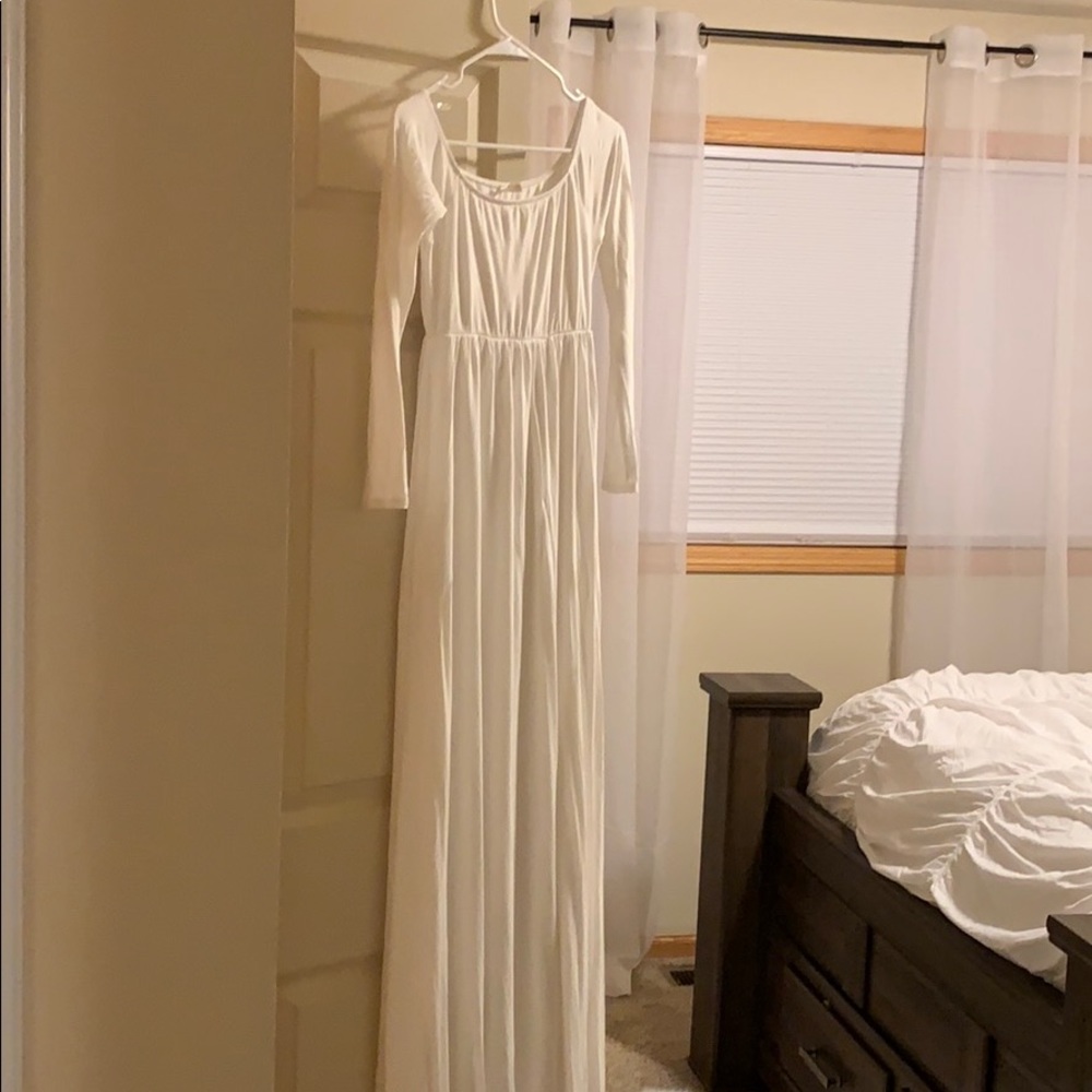 Maternity size small long white dress